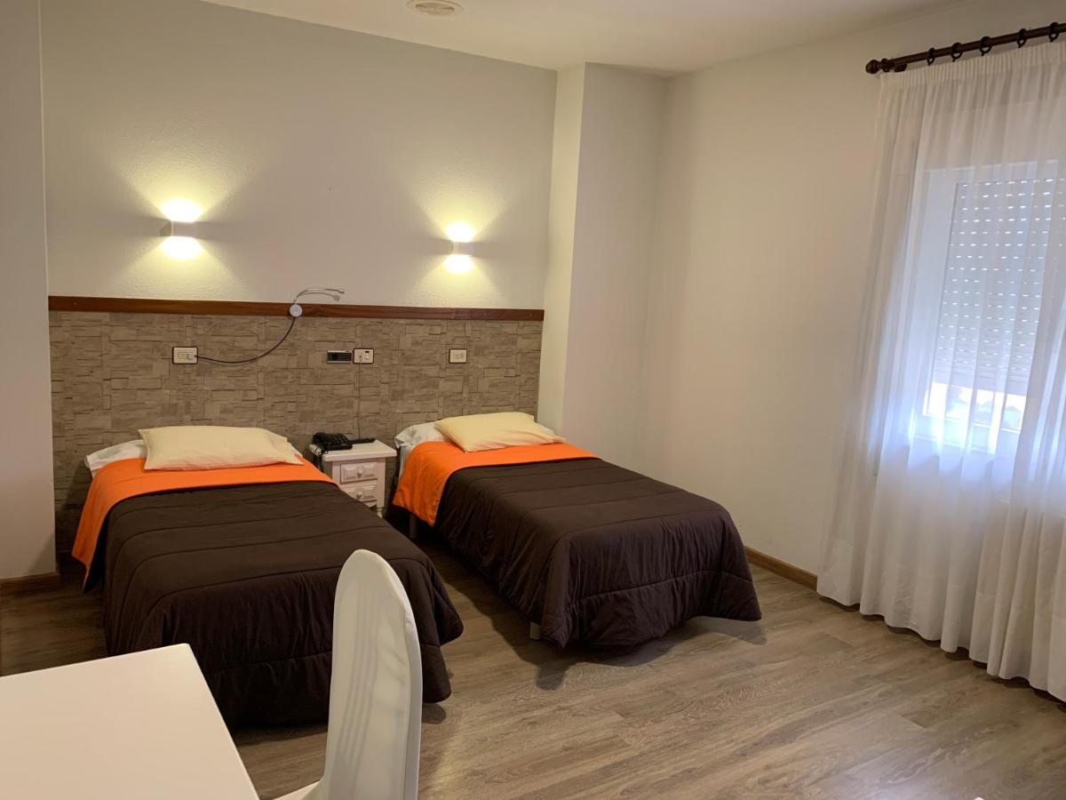 Hotel Los Olmos Lugo Zewnętrze zdjęcie
