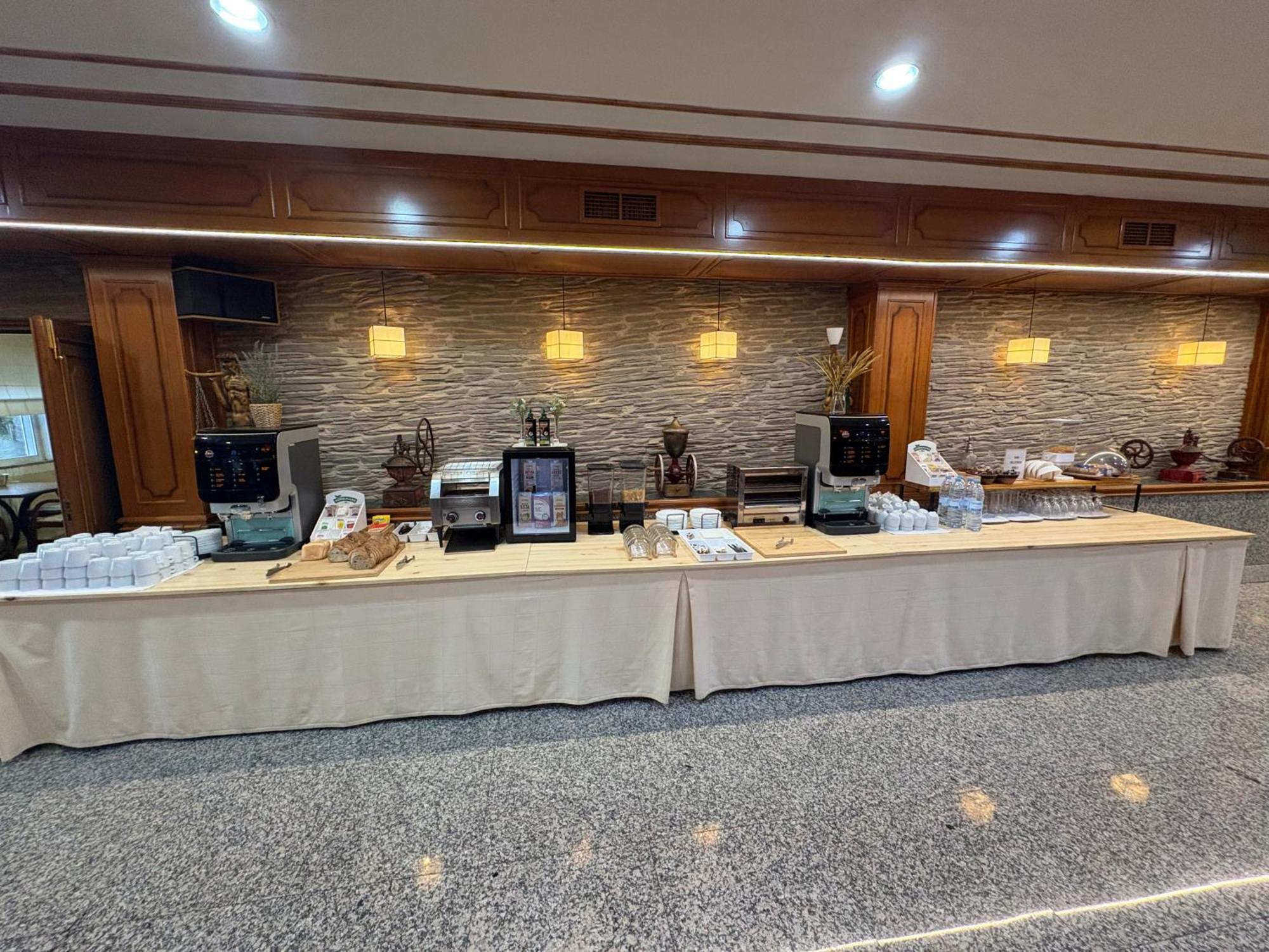 Hotel Los Olmos Lugo Zewnętrze zdjęcie